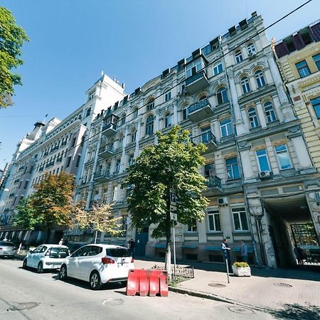 Luxury Beatiful Apartment On Pyshkinska Street Киев Екстериор снимка