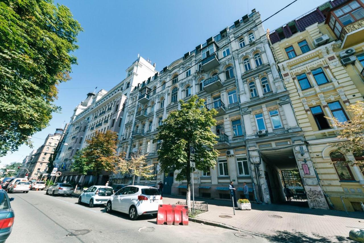 Luxury Beatiful Apartment On Pyshkinska Street Киев Екстериор снимка