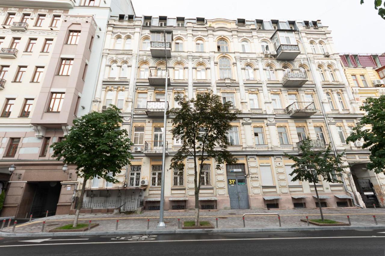 Luxury Beatiful Apartment On Pyshkinska Street Киев Екстериор снимка