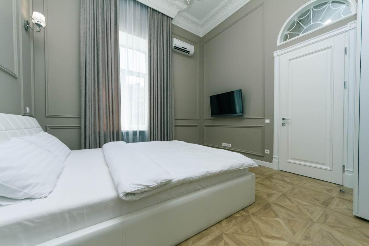 Luxury Beatiful Apartment On Pyshkinska Street Киев Екстериор снимка